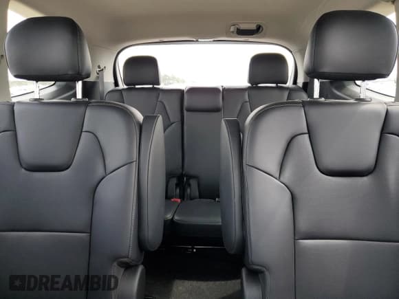 ✅ 2024 Kia Telluride S • VIN: 5XYP64GC8RG538442 • Lot: 47176465. Listed on Copart with 7,210 mi. Free auction sales archive from the USA and detailed vehicle history report at DreamBid. Image 10.