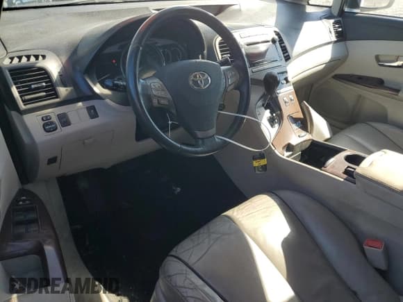 ✅ 2010 Toyota Venza • VIN: 4T3BK3BB2AU033341 • Lot: 82736315. Wystawiony na Copart z przebiegiem 237 351 mil. Bezpłatny archiwum sprzedaży aukcyjnych z USA i szczegółowy raport historii pojazdu na DreamBid. Zdjęcie 8.