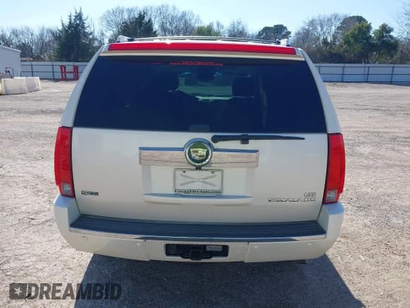 ✅ 2012 Cadillac Escalade Luxury • VIN: 1GYS3BEF7CR120087 • Lot: 41452174. Wystawiony na IAAI z przebiegiem 73 831 mil. Bezpłatny archiwum sprzedaży aukcyjnych z USA i szczegółowy raport historii pojazdu na DreamBid. Zdjęcie 17.