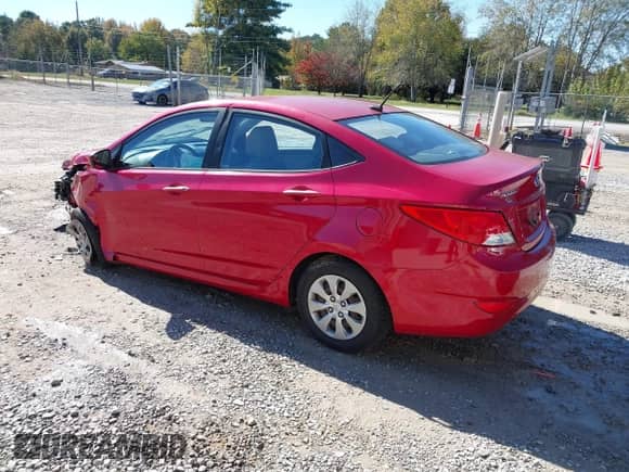 2015 Hyundai Accent GLS с VIN KMHCT4AEXFU855811, выставлен на аукционе IAAI как лот 43613576 с пробегом 130 692 миль миль и . История ставок и продаж доступна на DreamBid. Изображение 3.