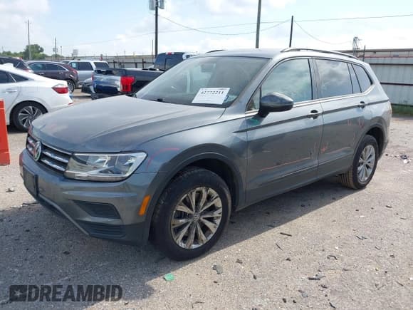 ✅ 2020 Volkswagen Tiguan S • VIN: 3VV1B7AX2LM005870 • Лот: 42772211. Опубликован ранее на IAAI с пробегом 46 826 миль. Бесплатный доступ к архиву аукционных продаж из США и подробный отчёт об истории автомобиля на DreamBid. Изображение 2.
