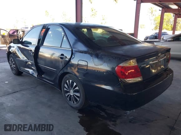 ✅ 2005 Toyota Camry LE • VIN: 4T1BE32K65U075615 • Lot: 43681784. Listed on IAAI with 220,102 mi. Free auction sales archive from the USA and detailed vehicle history report at DreamBid. Image 3.