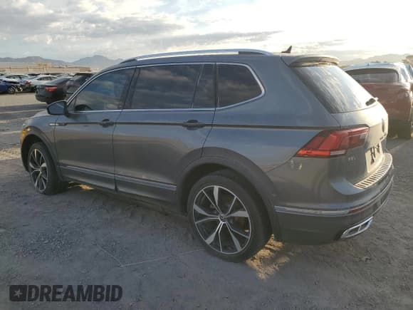 ✅ 2022 Volkswagen Tiguan SEL R-Line • VIN: 3VV4B7AX8NM149620 • Lot: 81891745. Wystawiony na Copart z przebiegiem 38 561 mil. Bezpłatny archiwum sprzedaży aukcyjnych z USA i szczegółowy raport historii pojazdu na DreamBid. Zdjęcie 2.