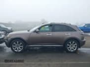 ✅ 2007 Infiniti FX • VIN: JNRAS08W57X209730 • Lot: 43827043. Wystawiony na IAAI z przebiegiem 258 129 mil. Bezpłatny archiwum sprzedaży aukcyjnych z USA i szczegółowy raport historii pojazdu na DreamBid. Zdjęcie 13.