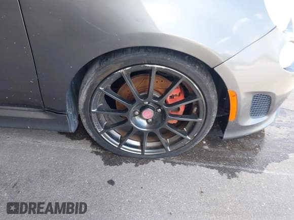 ✅ 2013 FIAT 500 Abarth • VIN: 3C3CFFFH5DT753242 • Лот: 42855958. Опубликован ранее на IAAI с пробегом 144 148 миль. Бесплатный доступ к архиву аукционных продаж из США и подробный отчёт об истории автомобиля на DreamBid. Изображение 14.