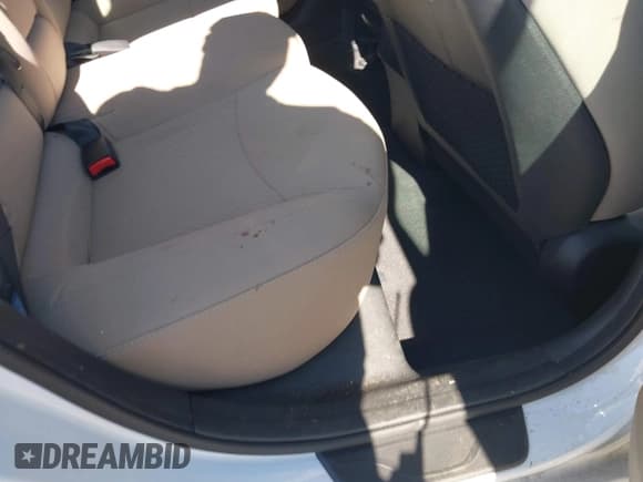 ✅ 2016 Hyundai Elantra SE • VIN: 5NPDH4AE7GH655815 • Lot: 43456567. Listed on IAAI with 85,962 mi. Free auction sales archive from the USA and detailed vehicle history report at DreamBid. Image 8.