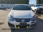 ✅ 2008 Volkswagen R32 • VIN: WVWKC71K98W152506 • Lot: 82190805. Listed on Copart with 168,139 mi. Free auction sales archive from the USA and detailed vehicle history report at DreamBid. Image 5.