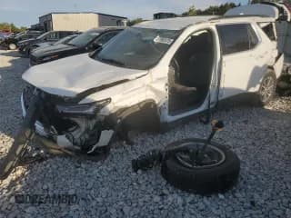 ✅ 2022 Chevrolet Traverse LT Cloth • VIN: 1GNEVGKW9NJ167435 • Lot: 81002475. Wystawiony na Copart z przebiegiem 48 616 mil. Bezpłatny archiwum sprzedaży aukcyjnych z USA i szczegółowy raport historii pojazdu na DreamBid. Zdjęcie 1.