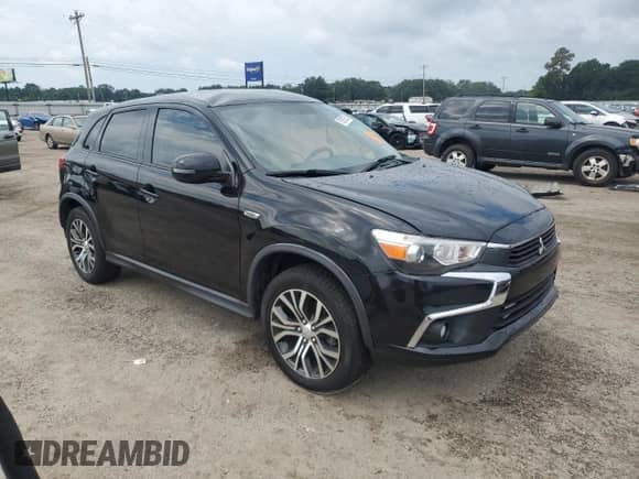 2018 Mitsubishi Outlander ES with VIN JA4AP3AUXJU019632, listed as a Copart auction lot 70927255 with 114,170 mi miles and Salvage title. Bid and sale history available at DreamBid. Image 4.