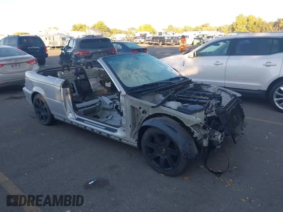 2003 BMW 3 Series 325Ci с VIN WBABS33443PG91645, выставлен на аукционе IAAI как лот 43428567 с пробегом Не указан миль и . История ставок и продаж доступна на DreamBid. Изображение 1.