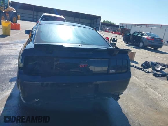 ✅ 2009 Ford Mustang GT • VIN: 1ZVHT82H195145878 • Лот: 42303694. Опубликован ранее на IAAI с пробегом 164 789 миль. Бесплатный доступ к архиву аукционных продаж из США и подробный отчёт об истории автомобиля на DreamBid. Изображение 17.