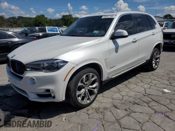 ✅ 2015 BMW X5 xDrive50i • VIN: 5UXKR6C5XF0J74786 • Lot: 66507785. Wystawiony na Copart z przebiegiem 102 914 mil. Bezpłatny archiwum sprzedaży aukcyjnych z USA i szczegółowy raport historii pojazdu na DreamBid. Zdjęcie 1.