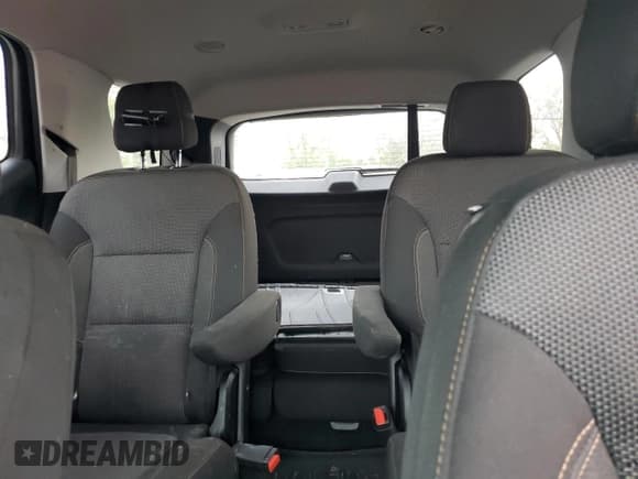 ✅ 2019 Chevrolet Traverse LT Cloth • VIN: 1GNERGKW8KJ159696 • Lot: 82325565. Listed on Copart with 99,711 mi. Free auction sales archive from the USA and detailed vehicle history report at DreamBid. Image 10.