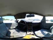 ✅ 1989 Mercedes-Benz 560 SL • VIN: WDBBA48DXKA092637 • Лот: 42573093. Опубликован ранее на IAAI с пробегом 104 740 миль. Бесплатный доступ к архиву аукционных продаж из США и подробный отчёт об истории автомобиля на DreamBid. Изображение 18.