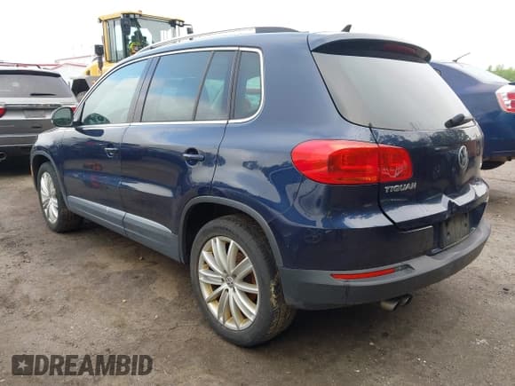 ✅ 2013 Volkswagen Tiguan S • VIN: WVGAV3AX3DW561245 • Лот: 42380283. Опубликован ранее на IAAI с пробегом 194 819 миль. Бесплатный доступ к архиву аукционных продаж из США и подробный отчёт об истории автомобиля на DreamBid. Изображение 3.
