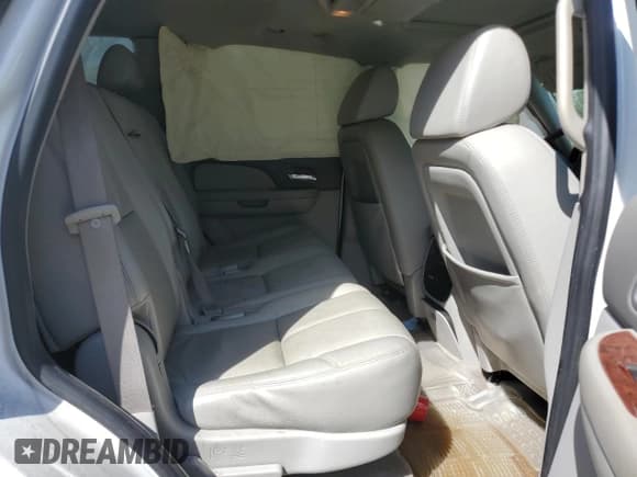 ✅ 2009 GMC Yukon SLT 4SB • VIN: 1GKFK33089R124743 • Lot: 55596525. Wystawiony na Copart z przebiegiem 230 124 mil. Bezpłatny archiwum sprzedaży aukcyjnych z USA i szczegółowy raport historii pojazdu na DreamBid. Zdjęcie 11.