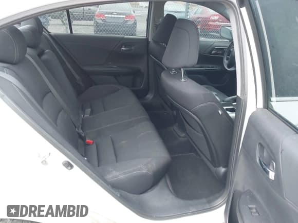 ✅ 2013 Honda Accord Sport • VIN: 1HGCR2F57DA102026 • Лот: 43683739. Опубликован ранее на IAAI с пробегом 225 661 миль. Бесплатный доступ к архиву аукционных продаж из США и подробный отчёт об истории автомобиля на DreamBid. Изображение 8.