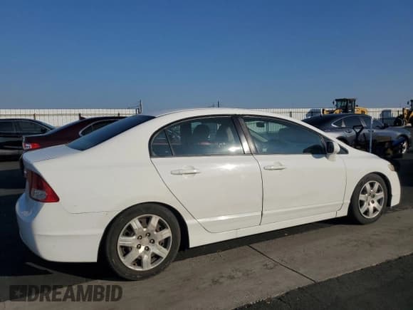 ✅ 2009 Honda Civic LX • VIN: 2HGFA16509H544055 • Lot: 82629225. Listed on Copart with 181,405 mi. Free auction sales archive from the USA and detailed vehicle history report at DreamBid. Image 3.