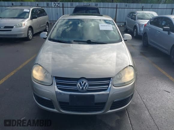 ✅ 2005 Volkswagen Jetta 2.5L • VIN: 3VWSF71K25M621161 • Лот: 42264314. Опубликован ранее на IAAI с пробегом 147 335 миль. Бесплатный доступ к архиву аукционных продаж из США и подробный отчёт об истории автомобиля на DreamBid. Изображение 6.
