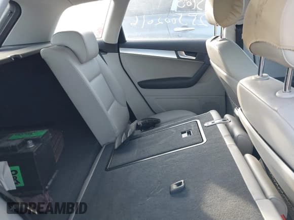 ✅ 2009 Audi A3 Sportback S line • VIN: WAUKF78P19A063842 • Lot: 41684131. Wystawiony na IAAI z przebiegiem Nie podano. Bezpłatny archiwum sprzedaży aukcyjnych z USA i szczegółowy raport historii pojazdu na DreamBid. Zdjęcie 8.