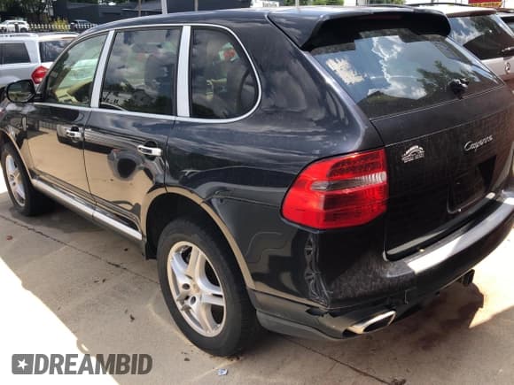 ✅ 2010 Porsche Cayenne • VIN: WP1AA2AP5ALA07274 • Lot: 68574535. Wystawiony na Copart z przebiegiem 235 846 mil. Bezpłatny archiwum sprzedaży aukcyjnych z USA i szczegółowy raport historii pojazdu na DreamBid. Zdjęcie 3.