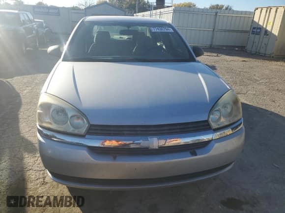 2004 Chevrolet Malibu LS z VIN 1G1ZT54824F240660, wystawiony jako Copart lot #77436794 z przebiegiem 191 987 mil mil oraz Szkoda całkowita • Salvage title. Historia ofert i sprzedaży dostępna na DreamBid. Obrazek 5.