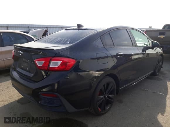 ✅ 2018 Chevrolet Cruze LT • VIN: 1G1BE5SM4J7172234 • Lot: 71506632. Listed on Copart with 44,583 mi. Free auction sales archive from the USA and detailed vehicle history report at DreamBid. Image 3.