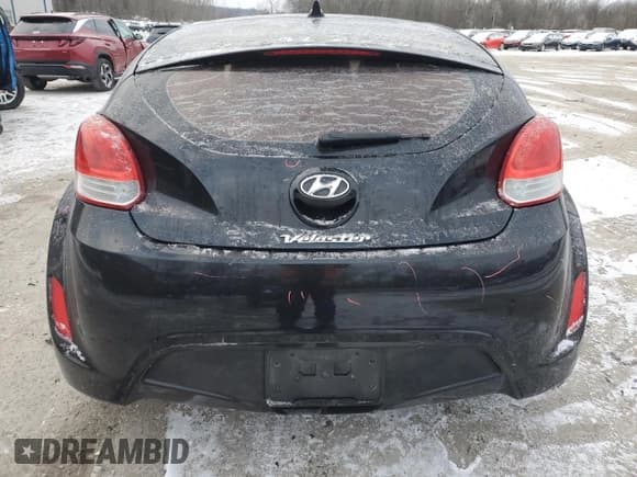 ✅ 2013 Hyundai Veloster w/Gray Int • VIN: KMHTC6AD0DU177487 • Lot: 84247214. Wystawiony na Copart z przebiegiem 111 339 mil. Bezpłatny archiwum sprzedaży aukcyjnych z USA i szczegółowy raport historii pojazdu na DreamBid. Zdjęcie 6.
