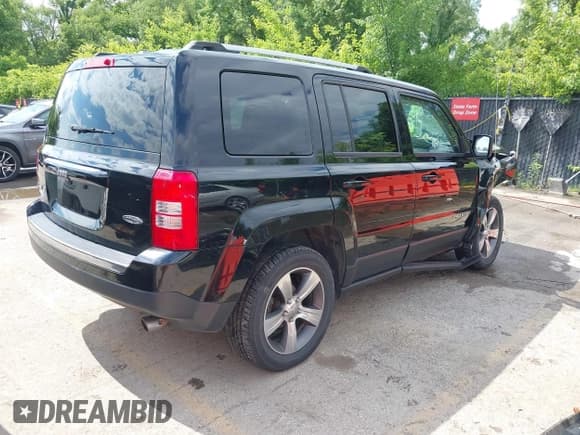 ✅ 2016 Jeep Patriot High Altitude • VIN: 1C4NJRFB0GD522971 • Lot: 42376337. Listed on IAAI with 131,946 mi. Free auction sales archive from the USA and detailed vehicle history report at DreamBid. Image 4.