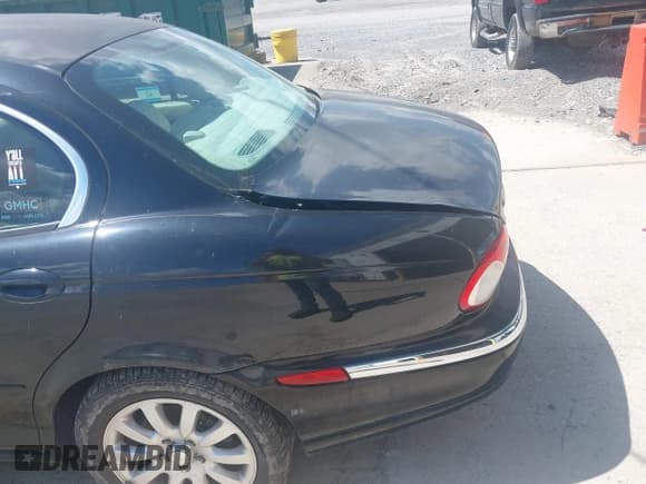 ✅ 2003 Jaguar X-Type 2.5L Manual • VIN: SAJEA51D13XD29839 • Лот: 43072383. Опубликован ранее на IAAI с пробегом 160 247 миль. Бесплатный доступ к архиву аукционных продаж из США и подробный отчёт об истории автомобиля на DreamBid. Изображение 6.