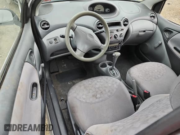 ✅ 2001 Toyota ECHO • VIN: JTDAT123110173598 • Lot: 65449655. Listed on Copart with 155,854 mi. Free auction sales archive from the USA and detailed vehicle history report at DreamBid. Image 8.