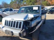 ✅ 2007 Jeep Commander Sport • VIN: 1J8HH48K77C587615 • Lot: 41149777. Wystawiony na IAAI z przebiegiem 167 871 mil. Bezpłatny archiwum sprzedaży aukcyjnych z USA i szczegółowy raport historii pojazdu na DreamBid. Zdjęcie 6.