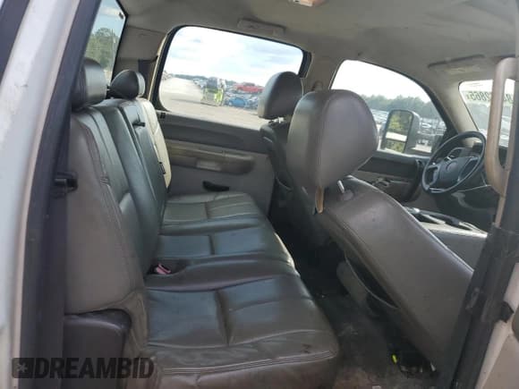 ✅ 2013 GMC Sierra 1500 • VIN: 1GT11ZC84DF174907 • Лот: 84462865. Опубликован ранее на Copart с пробегом 203 810 миль. Бесплатный доступ к архиву аукционных продаж из США и подробный отчёт об истории автомобиля на DreamBid. Изображение 10.