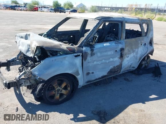 ✅ 2018 Kia Soul • VIN: KNDJN2A29J7539033 • Лот: 43335205. Опубликован ранее на IAAI с пробегом Не указан. Бесплатный доступ к архиву аукционных продаж из США и подробный отчёт об истории автомобиля на DreamBid. Изображение 2.