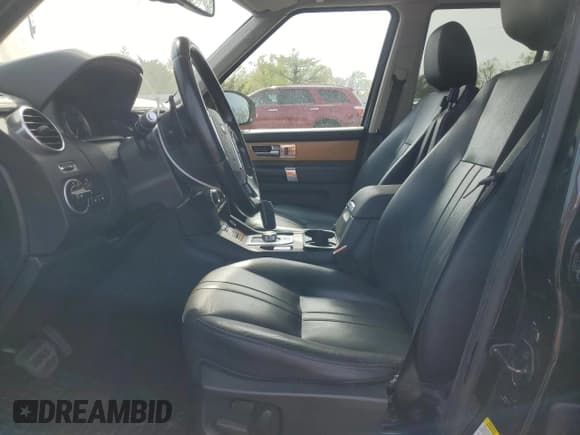 ✅ 2014 Land Rover LR4 HSE • VIN: SALAG2V60EA731062 • Lot: 54567785. Listed on Copart with 139,222 mi. Free auction sales archive from the USA and detailed vehicle history report at DreamBid. Image 7.