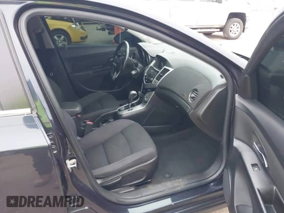 2014 Chevrolet Cruze 1LT with VIN 1G1PC5SB0E7242148, listed as a IAAI auction lot 43401415 with 206,878 mi miles and . Bid and sale history available at DreamBid. Image 5.