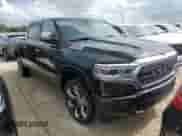 2019 Ram 1500 Limited z VIN 1C6SRFPT4KN599824, wystawiony jako Copart lot #78008714 z przebiegiem Nie podano mil oraz Nie do naprawy • Non repairable. Historia ofert i sprzedaży dostępna na DreamBid. Obrazek 4.