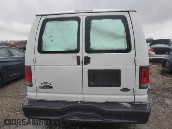 ✅ 2002 Ford Econoline Cargo • VIN: 1FTNE24L42HA52274 • Lot: 87182324. Wystawiony na Copart z przebiegiem 185 526 mil. Bezpłatny archiwum sprzedaży aukcyjnych z USA i szczegółowy raport historii pojazdu na DreamBid. Zdjęcie 6.