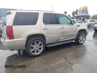 ✅ 2007 Cadillac Escalade • VIN: 1GYFK63897R300533 • Лот: 43693078. Опубликован ранее на IAAI с пробегом 156 044 миль. Бесплатный доступ к архиву аукционных продаж из США и подробный отчёт об истории автомобиля на DreamBid. Изображение 6.