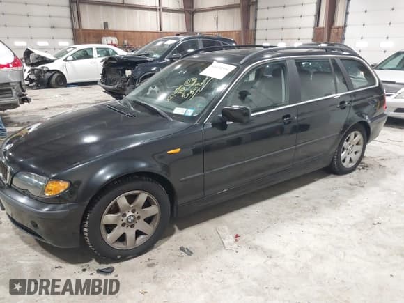 ✅ 2004 BMW 3 Series 325xi • VIN: WBAEP33464PF04602 • Lot: 41634556. Listed on IAAI with 92,408 mi. Free auction sales archive from the USA and detailed vehicle history report at DreamBid. Image 2.