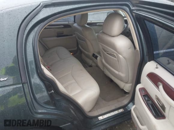 ✅ 2003 Lincoln Town Car Cartier • VIN: 1LNHM83W73Y651035 • Lot: 43579973. Listed on IAAI with 244,866 mi. Free auction sales archive from the USA and detailed vehicle history report at DreamBid. Image 8.