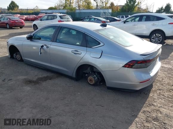 ✅ 2024 Honda Accord Sport • VIN: 1HGCY2F54RA028333 • Lot: 43559686. Wystawiony na IAAI z przebiegiem Nie podano. Bezpłatny archiwum sprzedaży aukcyjnych z USA i szczegółowy raport historii pojazdu na DreamBid. Zdjęcie 3.