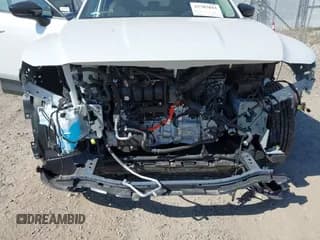 ✅ 2025 Mazda CX-50 Hybrid Premium Plus Package • VIN: 7MMVAAEWXSN109464 • Lot: 42707843. Wystawiony na IAAI z przebiegiem 421 mil. Bezpłatny archiwum sprzedaży aukcyjnych z USA i szczegółowy raport historii pojazdu na DreamBid. Zdjęcie 6.