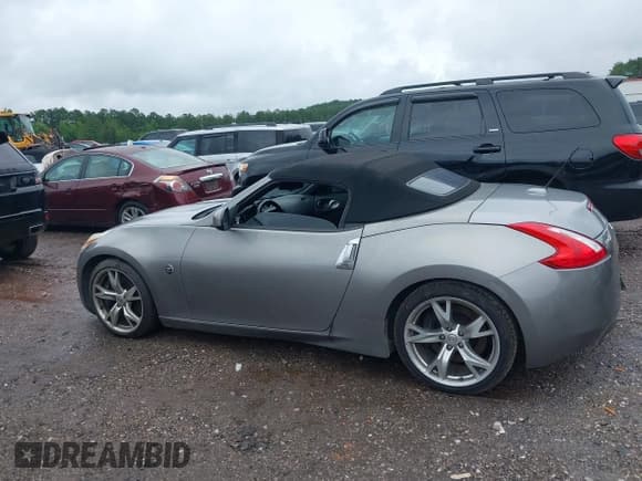 ✅ 2010 Nissan 370Z Touring • VIN: JN1AZ4FH8AM300509 • Лот: 42368818. Опубликован ранее на IAAI с пробегом 123 055 миль. Бесплатный доступ к архиву аукционных продаж из США и подробный отчёт об истории автомобиля на DreamBid. Изображение 13.