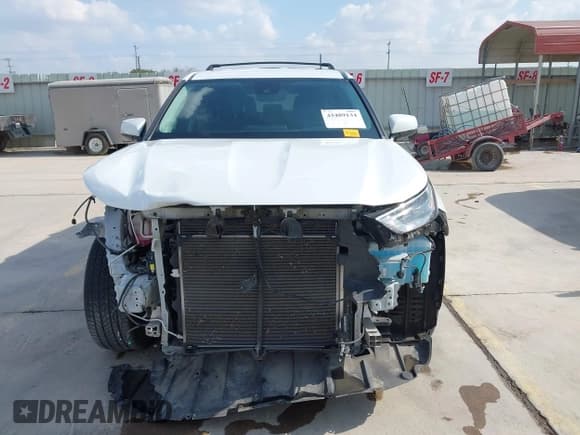 ✅ 2023 Toyota Highlander L • VIN: 5TDKDRAH7PS503571 • Lot: 43489134. Listed on IAAI with 41,530 mi. Free auction sales archive from the USA and detailed vehicle history report at DreamBid. Image 13.