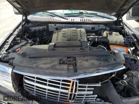 ✅ 2013 Lincoln Navigator • VIN: 5LMJJ3H5XDEL04599 • Lot: 85819575. Wystawiony na Copart z przebiegiem 117 425 mil. Bezpłatny archiwum sprzedaży aukcyjnych z USA i szczegółowy raport historii pojazdu na DreamBid. Zdjęcie 12.