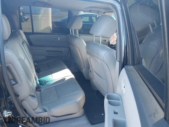 ✅ 2015 Honda Pilot EX-L • VIN: 5FNYF4H74FB009949 • Lot: 43806484. Listed on IAAI with 196,118 mi. Free auction sales archive from the USA and detailed vehicle history report at DreamBid. Image 8.