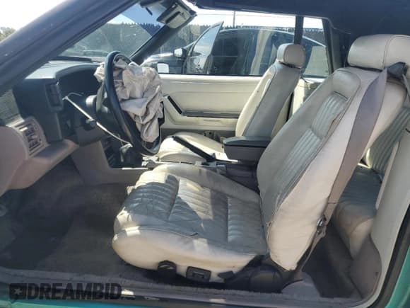 ✅ 1992 Ford Mustang LX Sport • VIN: 1FACP44E9NF130150 • Lot: 80259085. Listed on Copart with 9,424 mi. Free auction sales archive from the USA and detailed vehicle history report at DreamBid. Image 7.