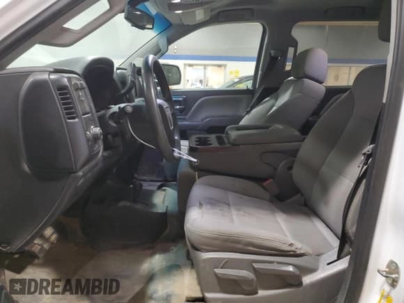 ✅ 2018 GMC Sierra 2500HD • VIN: 1GT12REG9JF178433 • Lot: 47358455. Wystawiony na Copart z przebiegiem 177 980 mil. Bezpłatny archiwum sprzedaży aukcyjnych z USA i szczegółowy raport historii pojazdu na DreamBid. Zdjęcie 7.