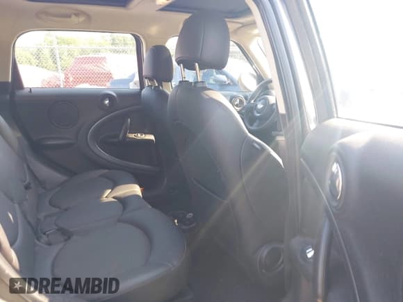 ✅ 2014 MINI Countryman S • VIN: WMWZC5C56EWP36719 • Lot: 42796859. Listed on IAAI with 133,003 mi. Free auction sales archive from the USA and detailed vehicle history report at DreamBid. Image 8.